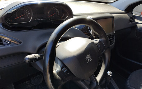 Peugeot 208 II, 2013 год, 680 000 рублей, 6 фотография