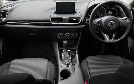 Mazda Axela, 2016 год, 1 300 000 рублей, 9 фотография