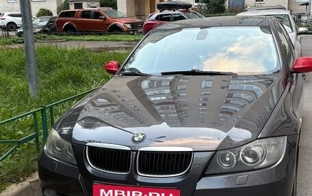 BMW 3 серия, 2007 год, 900 000 рублей, 1 фотография