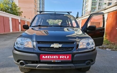 Chevrolet Niva I рестайлинг, 2009 год, 630 000 рублей, 8 фотография