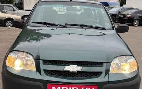 Chevrolet Niva I рестайлинг, 2009 год, 489 000 рублей, 3 фотография
