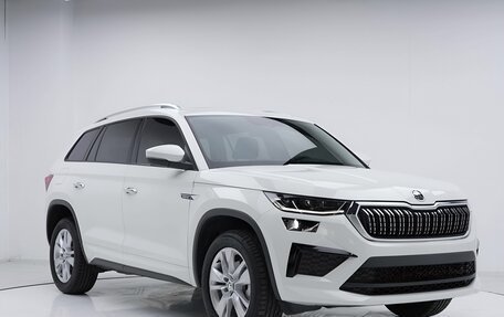 Skoda Kodiaq I, 2025 год, 3 700 757 рублей, 3 фотография