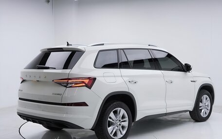 Skoda Kodiaq I, 2025 год, 3 700 757 рублей, 20 фотография