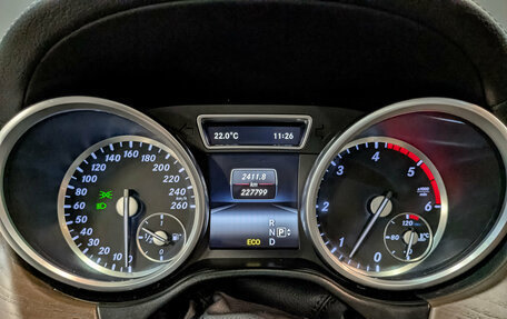 Mercedes-Benz GL-Класс, 2015 год, 2 990 000 рублей, 15 фотография