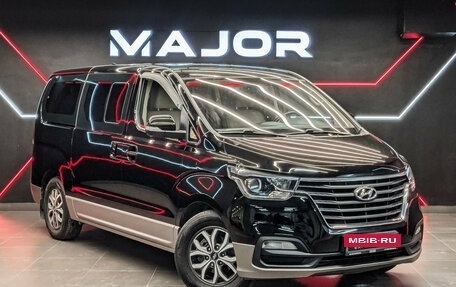 Hyundai H-1 II рестайлинг, 2021 год, 3 195 000 рублей, 3 фотография