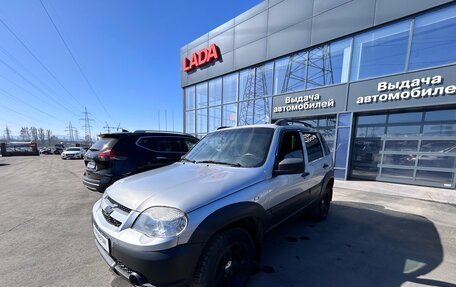Chevrolet Niva I рестайлинг, 2018 год, 599 000 рублей, 2 фотография