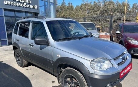 Chevrolet Niva I рестайлинг, 2018 год, 599 000 рублей, 9 фотография