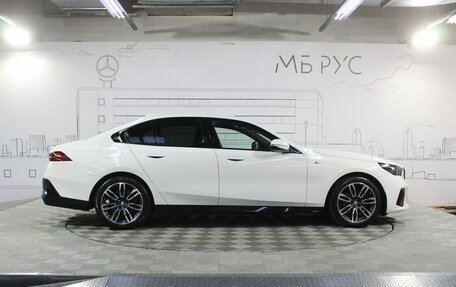 BMW 5 серия, 2023 год, 7 850 000 рублей, 6 фотография