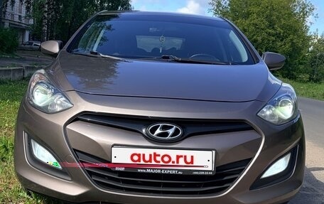 Hyundai i30 II рестайлинг, 2013 год, 850 000 рублей, 14 фотография