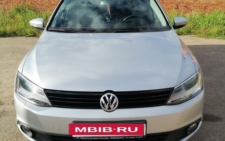 Volkswagen Jetta VI, 2014 год, 1 050 000 рублей, 2 фотография
