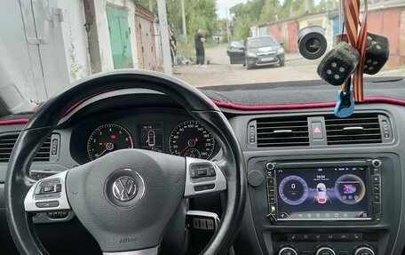 Volkswagen Jetta VI, 2014 год, 1 050 000 рублей, 12 фотография