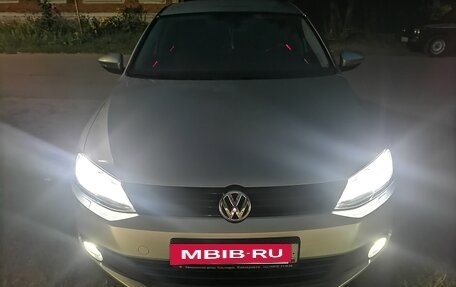 Volkswagen Jetta VI, 2014 год, 1 050 000 рублей, 18 фотография