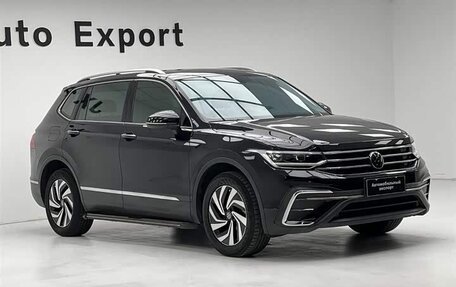 Volkswagen Tiguan II, 2022 год, 2 770 000 рублей, 9 фотография