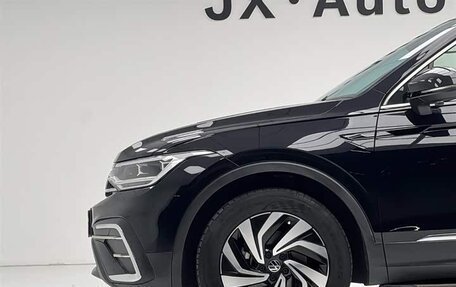 Volkswagen Tiguan II, 2022 год, 2 770 000 рублей, 12 фотография
