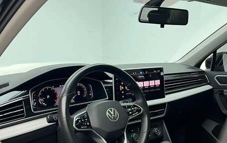 Volkswagen Tiguan II, 2022 год, 2 770 000 рублей, 15 фотография