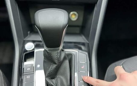 Volkswagen Tiguan II, 2022 год, 2 770 000 рублей, 19 фотография