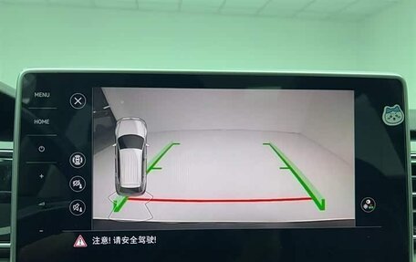 Volkswagen Tiguan II, 2022 год, 2 770 000 рублей, 23 фотография