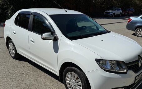Renault Logan II, 2017 год, 730 000 рублей, 2 фотография