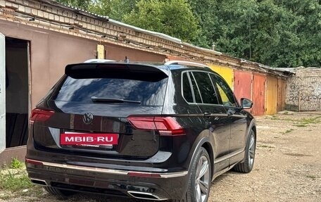 Volkswagen Tiguan II, 2019 год, 3 700 000 рублей, 4 фотография