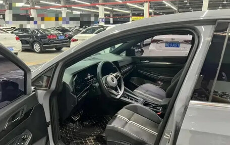 Volkswagen Golf VIII, 2022 год, 1 880 000 рублей, 7 фотография