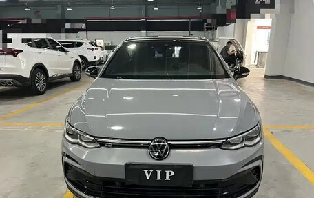 Volkswagen Golf VIII, 2022 год, 1 880 000 рублей, 2 фотография