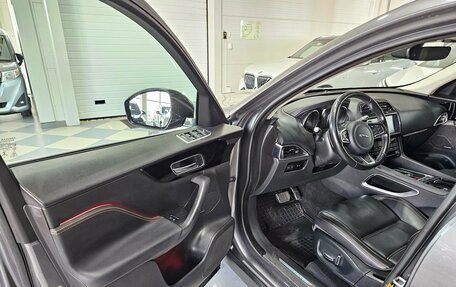 Jaguar F-Pace, 2018 год, 3 149 000 рублей, 9 фотография
