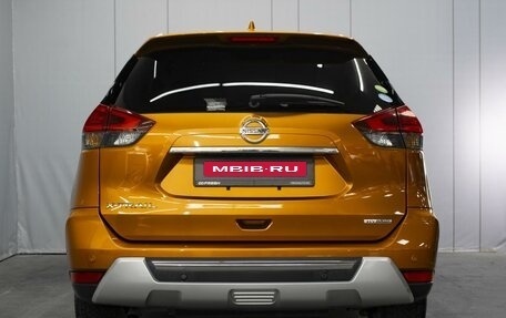 Nissan X-Trail, 2018 год, 1 990 000 рублей, 4 фотография