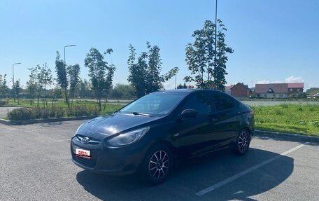 Hyundai Solaris II рестайлинг, 2012 год, 700 000 рублей, 1 фотография