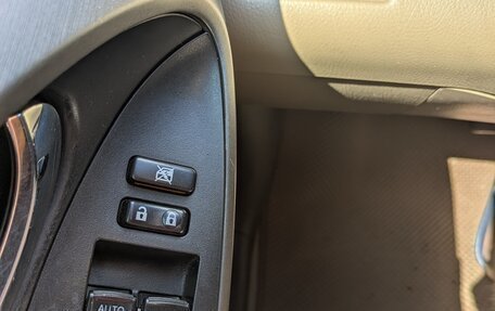 Toyota RAV4, 2012 год, 1 460 000 рублей, 6 фотография
