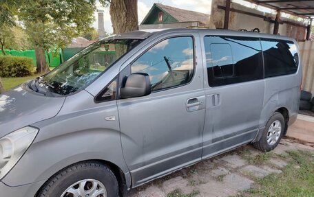 Hyundai H-1 II рестайлинг, 2010 год, 1 100 000 рублей, 2 фотография