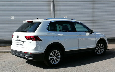 Volkswagen Tiguan II, 2022 год, 2 899 000 рублей, 5 фотография