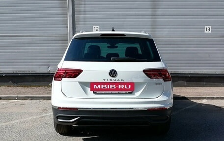 Volkswagen Tiguan II, 2022 год, 2 899 000 рублей, 6 фотография