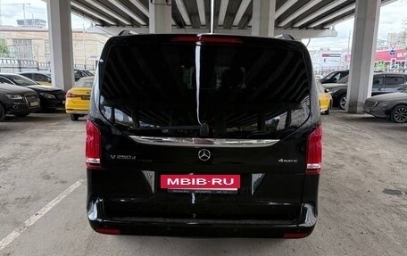 Mercedes-Benz V-Класс, 2019 год, 4 000 000 рублей, 4 фотография