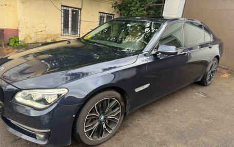 BMW 7 серия, 2014 год, 1 990 000 рублей, 3 фотография