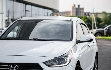 Hyundai Solaris II рестайлинг, 2019 год, 1 549 000 рублей, 2 фотография