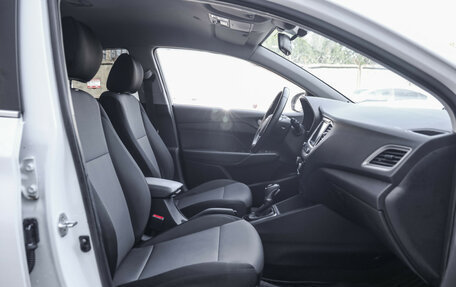 Hyundai Solaris II рестайлинг, 2019 год, 1 549 000 рублей, 21 фотография
