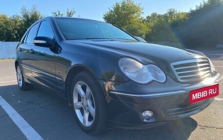 Mercedes-Benz C-Класс, 2005 год, 649 000 рублей, 8 фотография