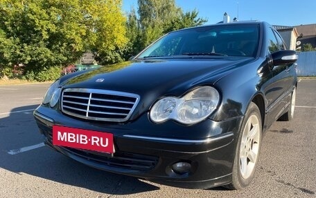 Mercedes-Benz C-Класс, 2005 год, 649 000 рублей, 7 фотография
