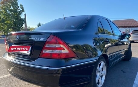 Mercedes-Benz C-Класс, 2005 год, 649 000 рублей, 10 фотография