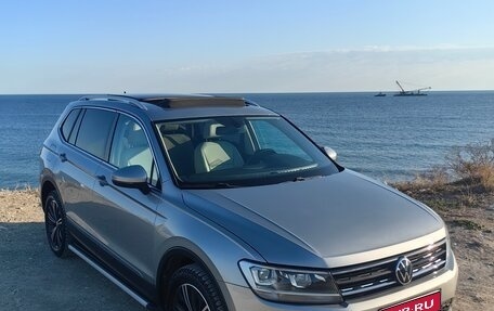 Volkswagen Tiguan II, 2019 год, 2 300 000 рублей, 1 фотография