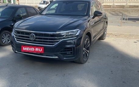 Volkswagen Touareg III, 2018 год, 4 990 000 рублей, 3 фотография