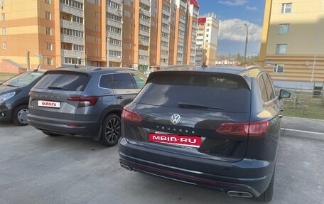 Volkswagen Touareg III, 2018 год, 4 990 000 рублей, 2 фотография