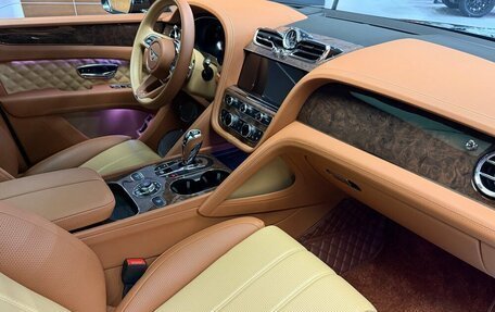 Bentley Bentayga I, 2021 год, 22 500 000 рублей, 11 фотография
