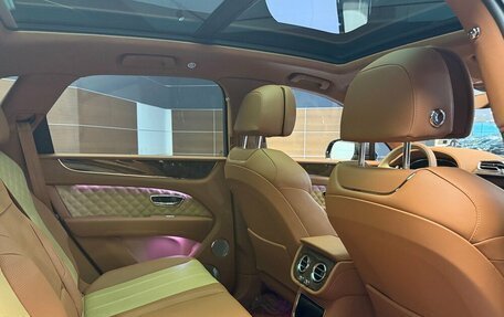 Bentley Bentayga I, 2021 год, 22 500 000 рублей, 12 фотография