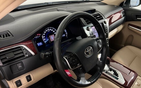 Toyota Camry, 2013 год, 1 630 000 рублей, 10 фотография