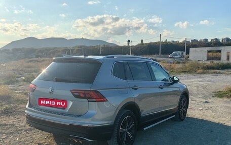 Volkswagen Tiguan II, 2019 год, 2 300 000 рублей, 5 фотография