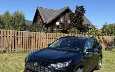 Toyota RAV4, 2020 год, 3 110 000 рублей, 6 фотография