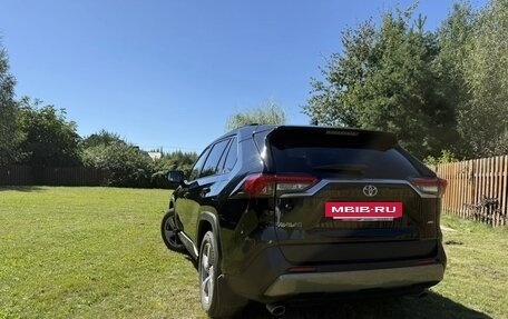 Toyota RAV4, 2020 год, 3 110 000 рублей, 2 фотография