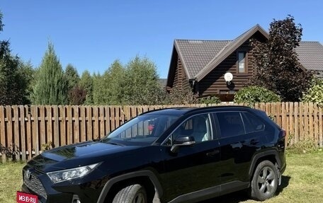 Toyota RAV4, 2020 год, 3 110 000 рублей, 4 фотография