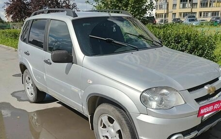 Chevrolet Niva I рестайлинг, 2012 год, 350 000 рублей, 2 фотография